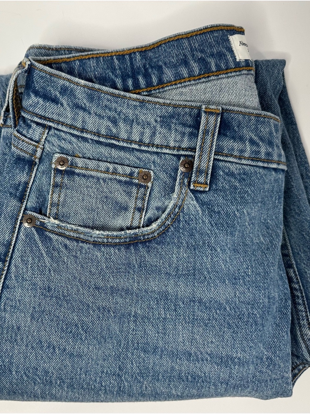 Abercrombie & Fitch Women’s THE STRAIGHT curve love - mid rise Denim Jeans - Picture 4 of 5